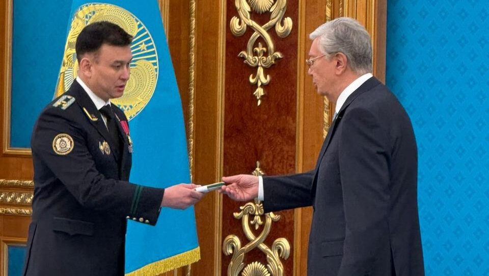 Көкбөрі Керней | Қуат Әбдіхановқа экономикалық тергеу қызметінің генерал-майоры атағы берілді Көкбөрі Керней | Қуат Әбдіхановқа экономикалық тергеу қызметінің генерал-майоры атағы берілді